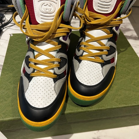 Pre Owned
Come with Box - Picture 9 of 10